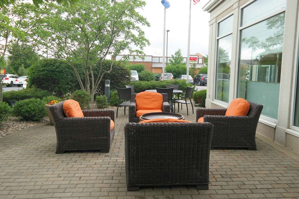 Hilton Garden Inn Louisville East Exterior foto